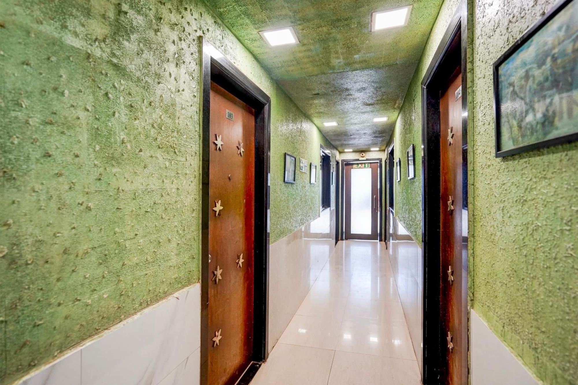 Hotel O The Om Sai Residency Bombaim Exterior foto