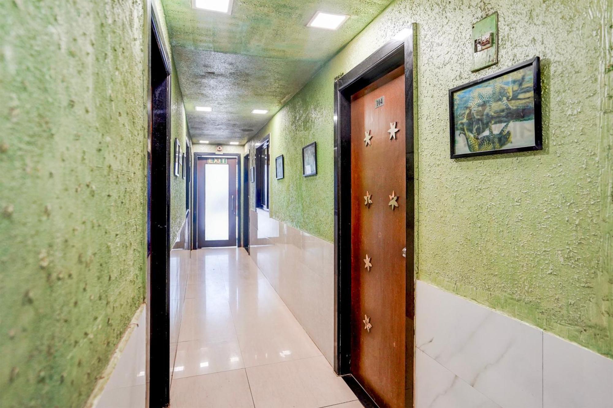 Hotel O The Om Sai Residency Bombaim Exterior foto